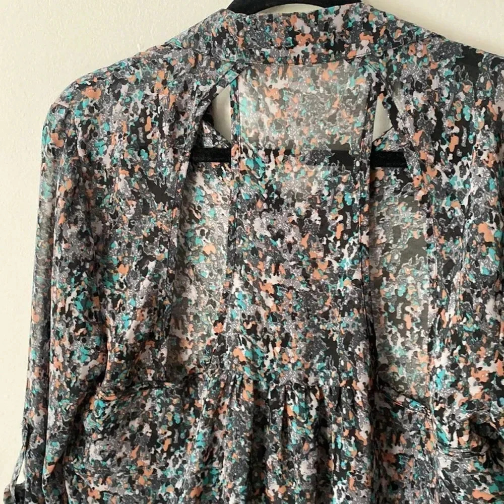Socialite Button Down Cuff Sleeve 3/4 Sleeve Multicolor Print Open Back Blouse L - Picture 12 of 16